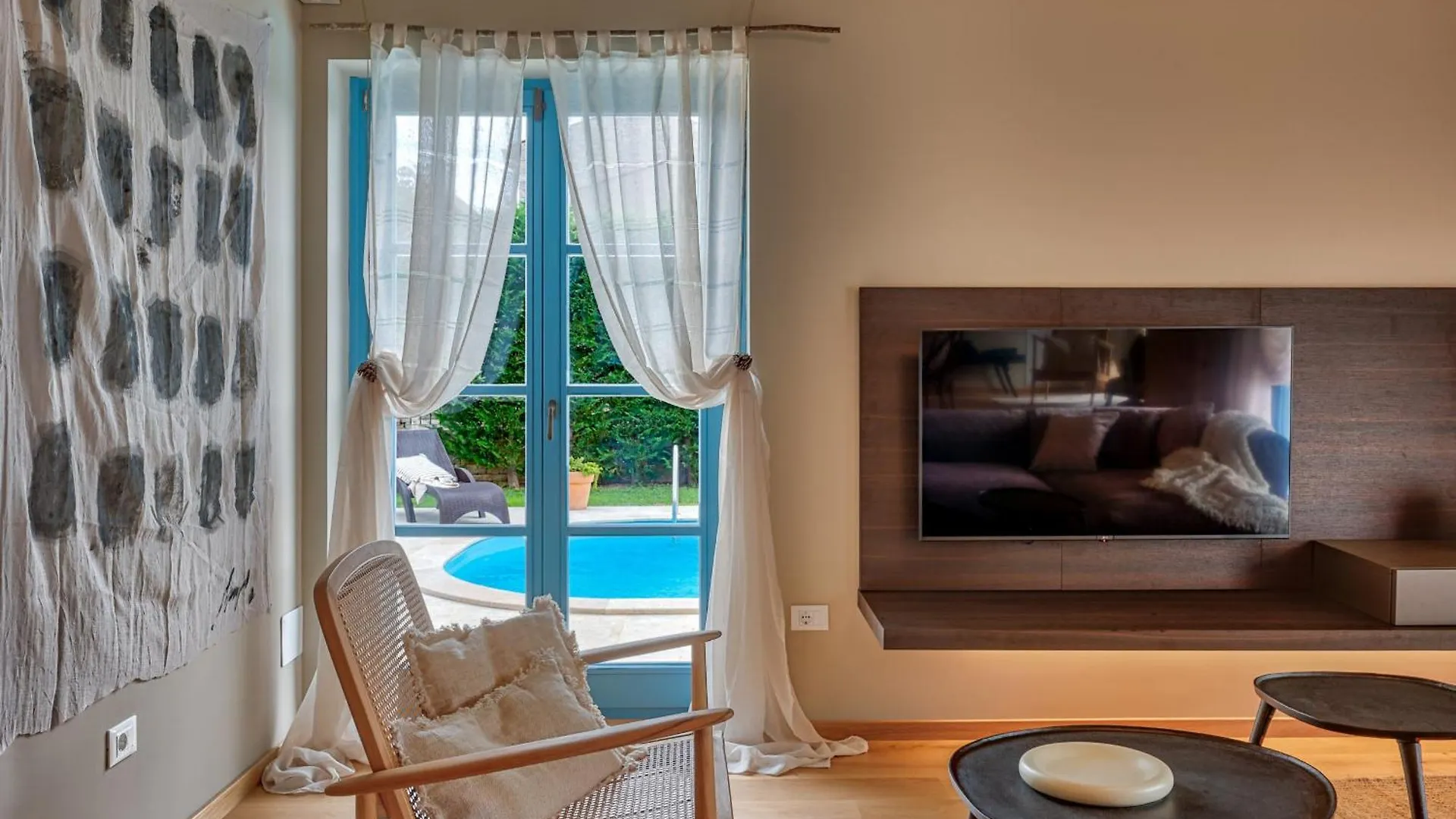 Villa Griota For 8 People Near Umag With Private Pool, Jacuzzi & Sea View - Pet Friendly Vilanija