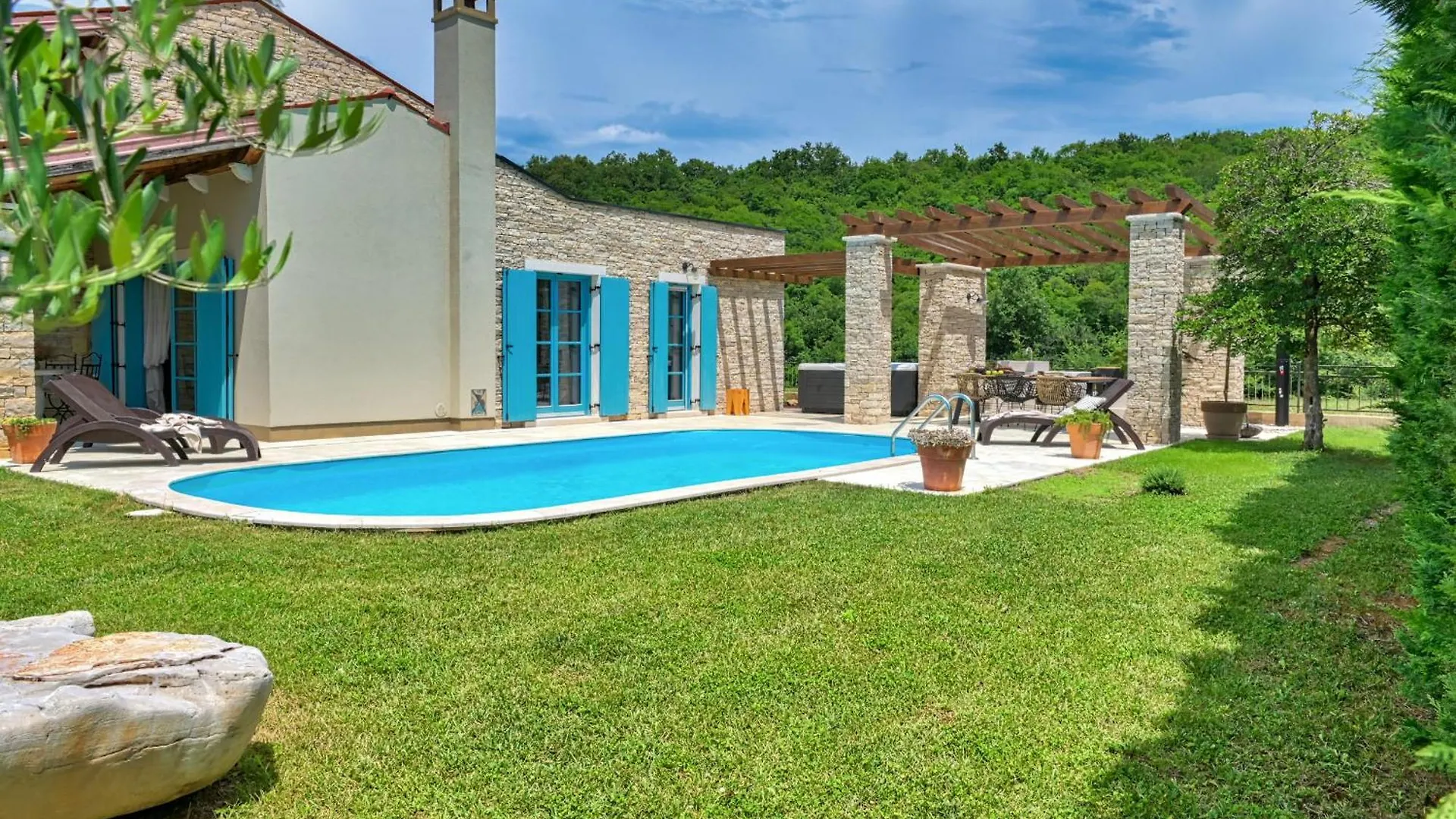 Villa Griota For 8 People Near Umag With Private Pool, Jacuzzi & Sea View - Pet Friendly Vilanija 克罗地亚